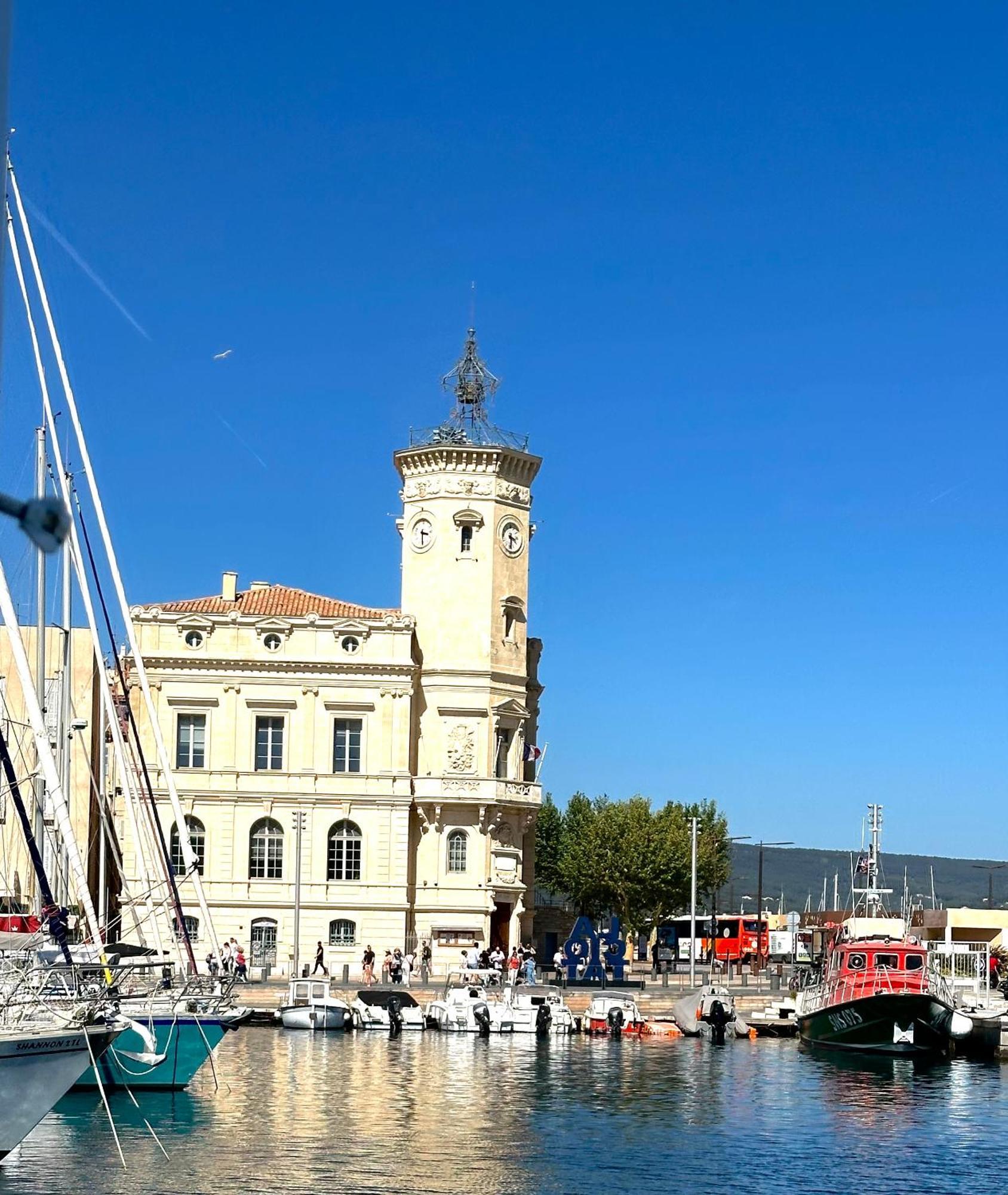 L'Alceste La Ciotat Esterno foto